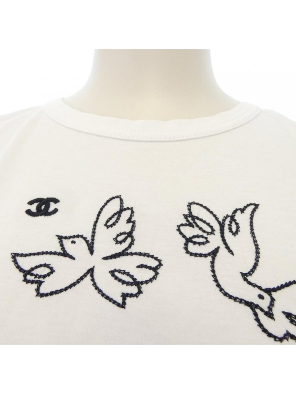Chanel T-Shirt White - Picture 6 of 8